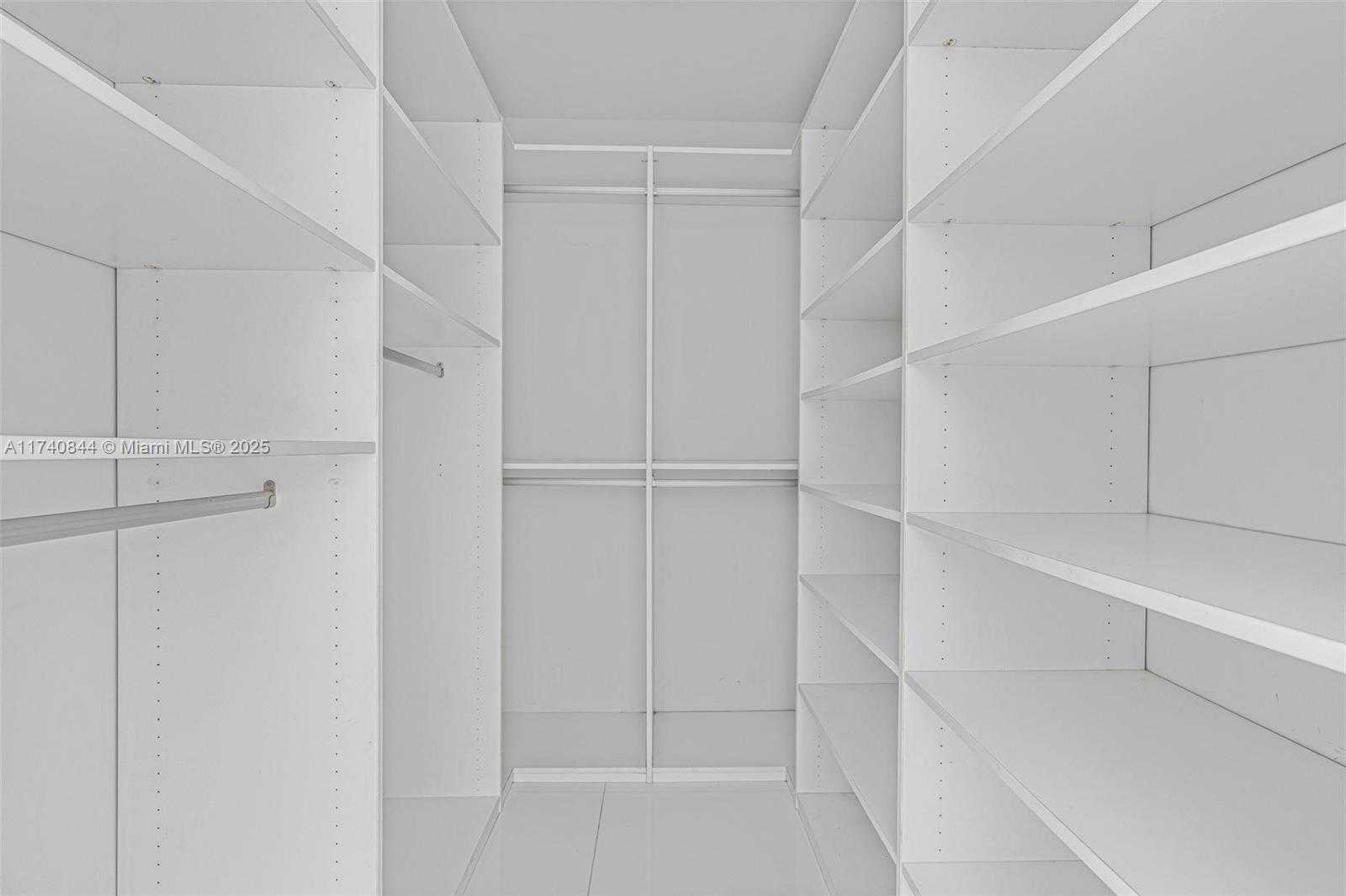 Small Image of 1100 BISCAYNE BLVD #4404, Miami Number 27