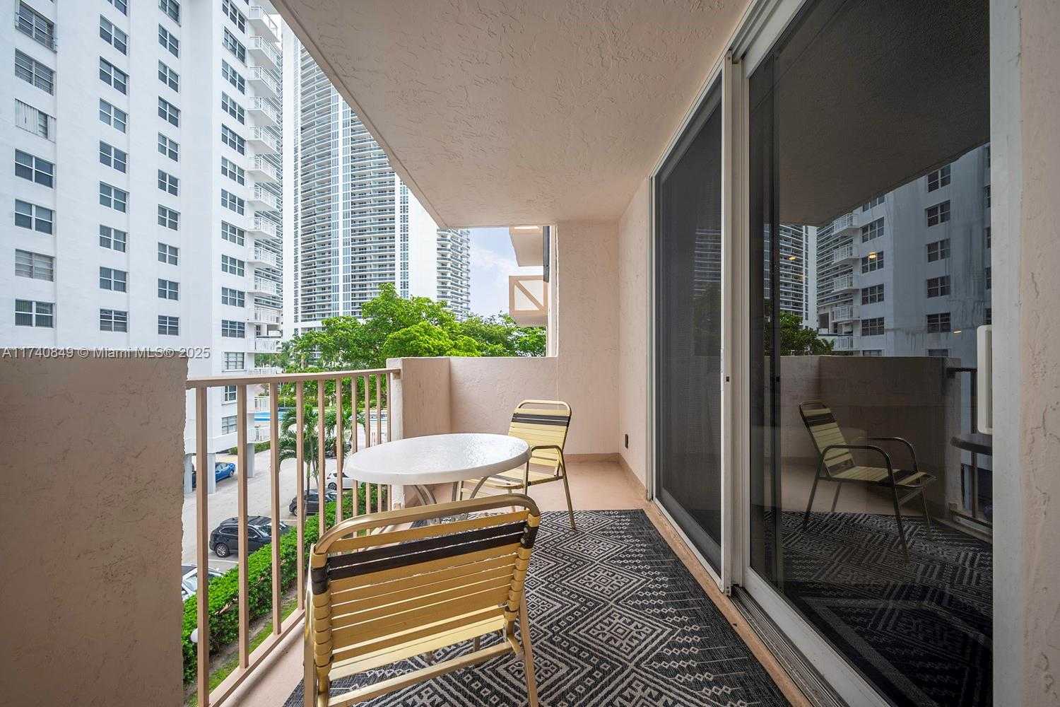 Small Image of 1865 SOUTH OCEAN DR #4D, Hallandale Beach Number 18