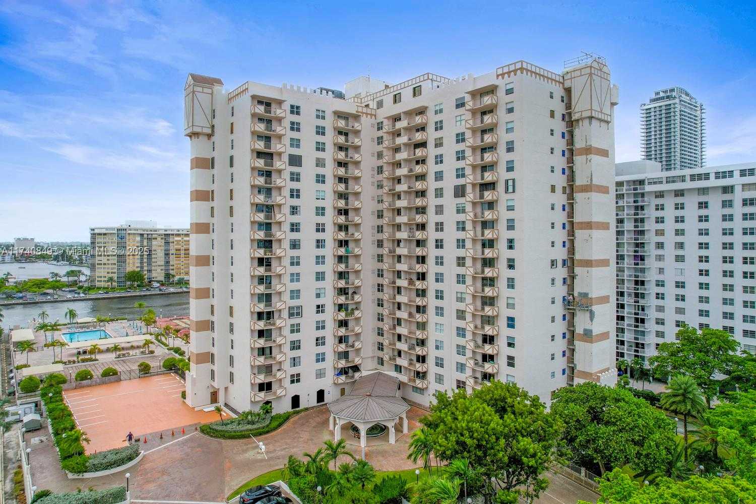 Small Image of 1865 SOUTH OCEAN DR #4D, Hallandale Beach Number 2