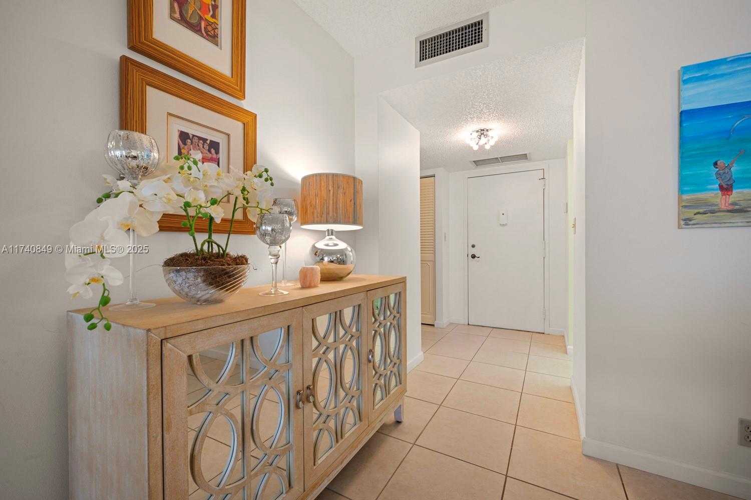 Small Image of 1865 SOUTH OCEAN DR #4D, Hallandale Beach Number 3