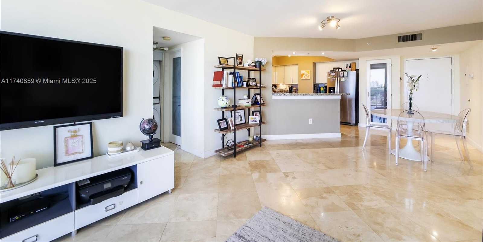 Small Image of 1900 SUNSET HARBOUR DR #811, Miami Beach Number 10