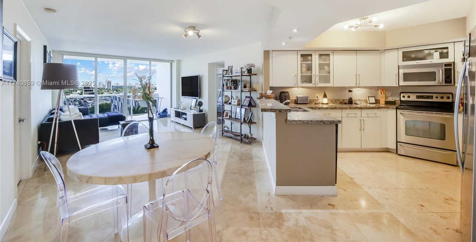 Small Image of 1900 SUNSET HARBOUR DR #811, Miami Beach Number 15