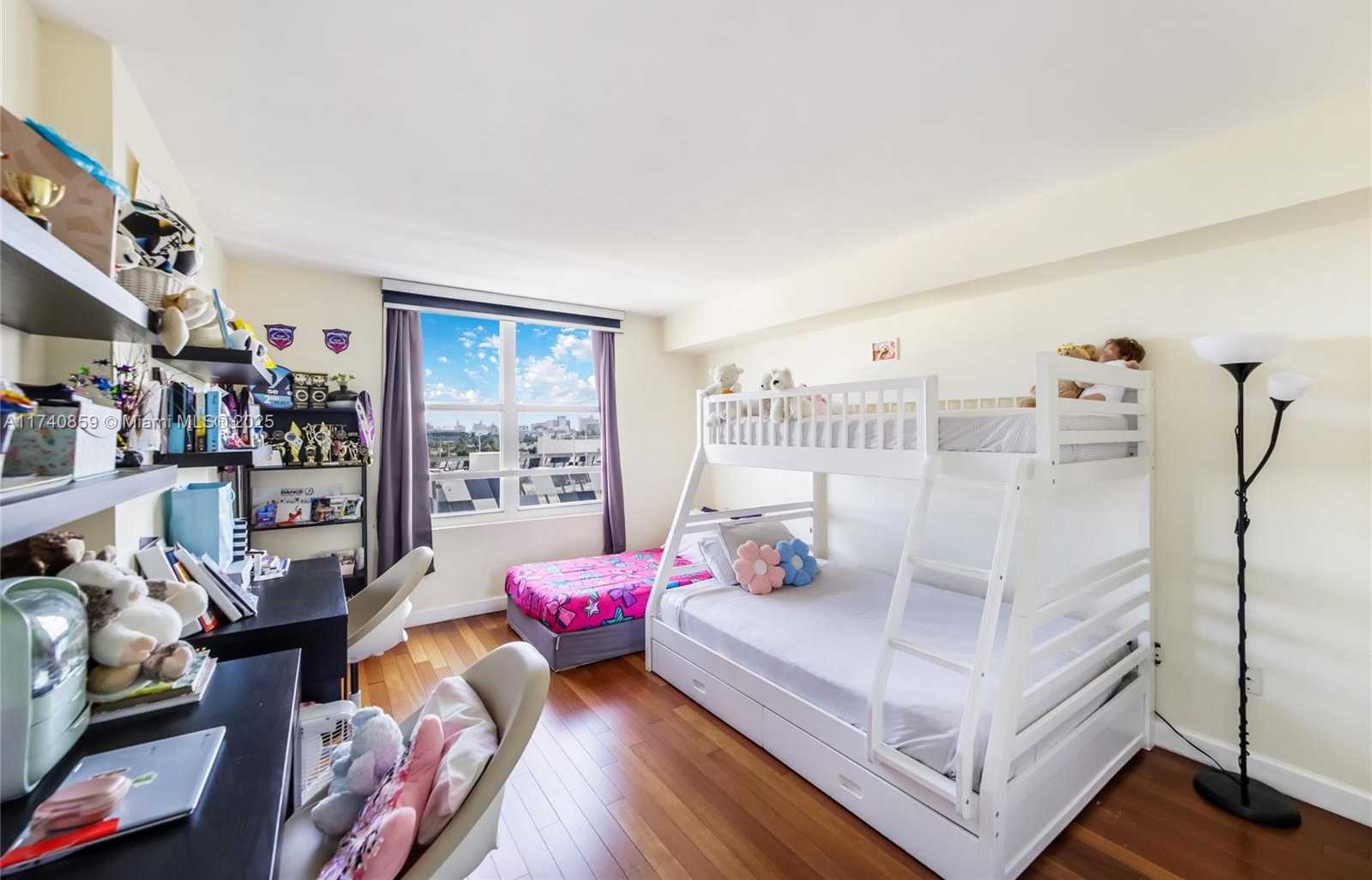 Small Image of 1900 SUNSET HARBOUR DR #811, Miami Beach Number 29
