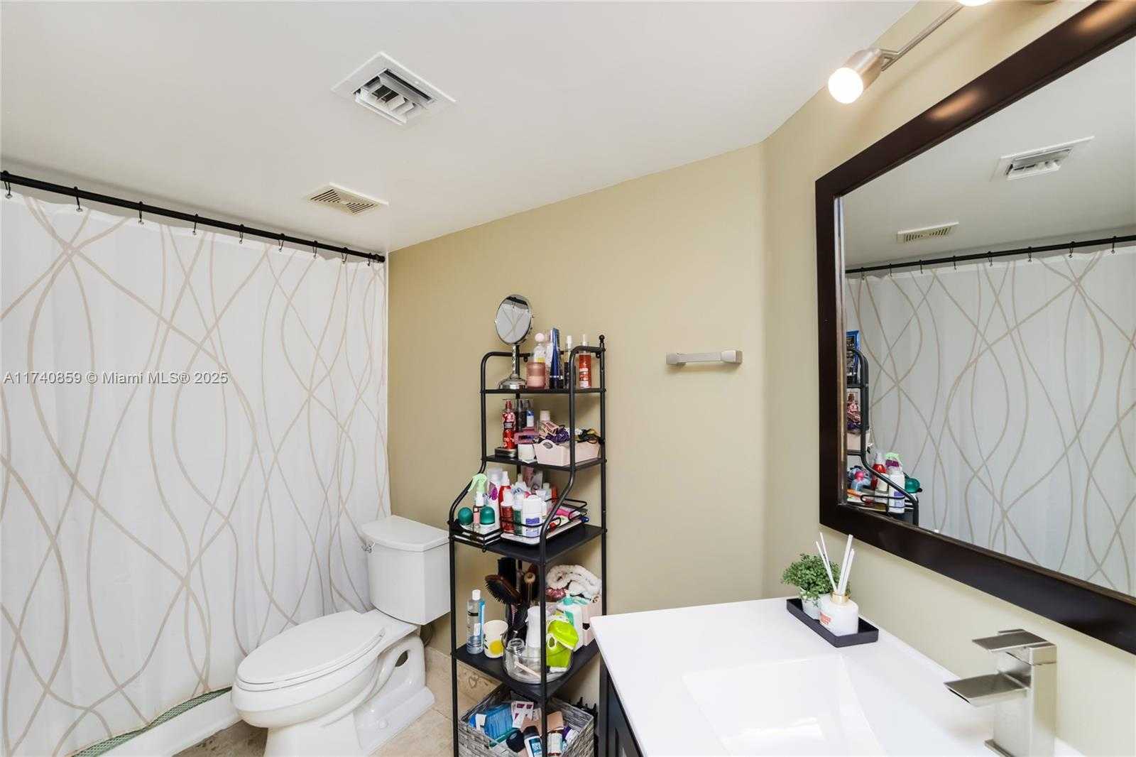 Small Image of 1900 SUNSET HARBOUR DR #811, Miami Beach Number 34