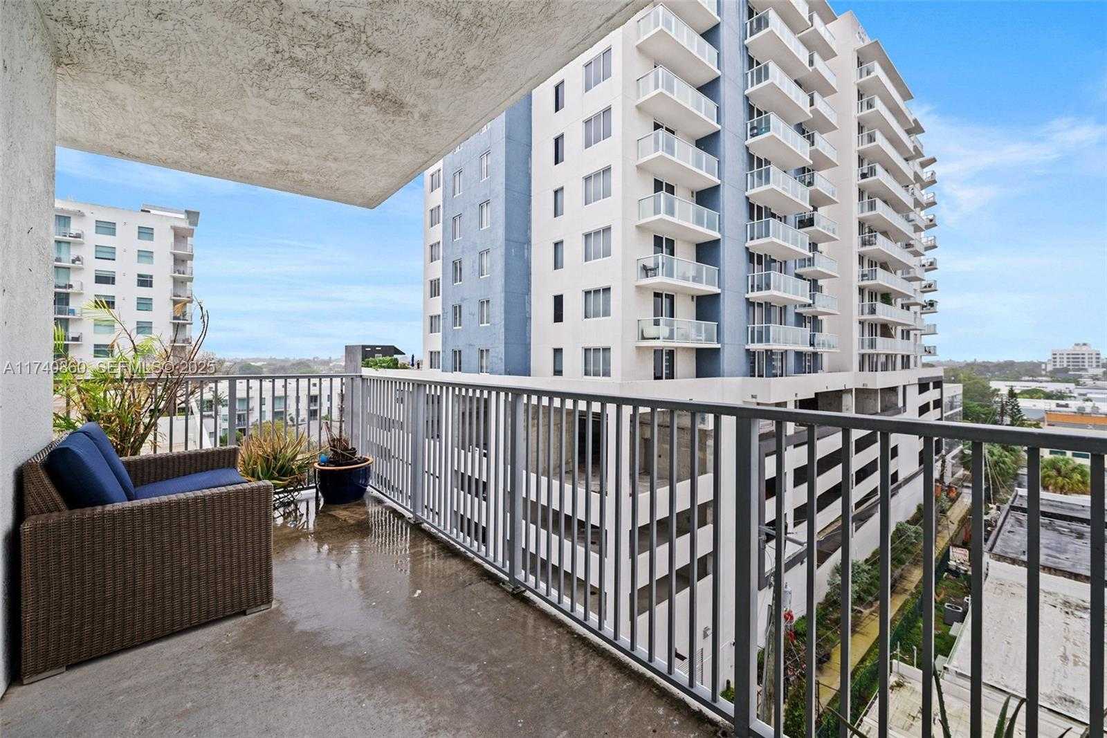 Imagen de Pequeño Objeto