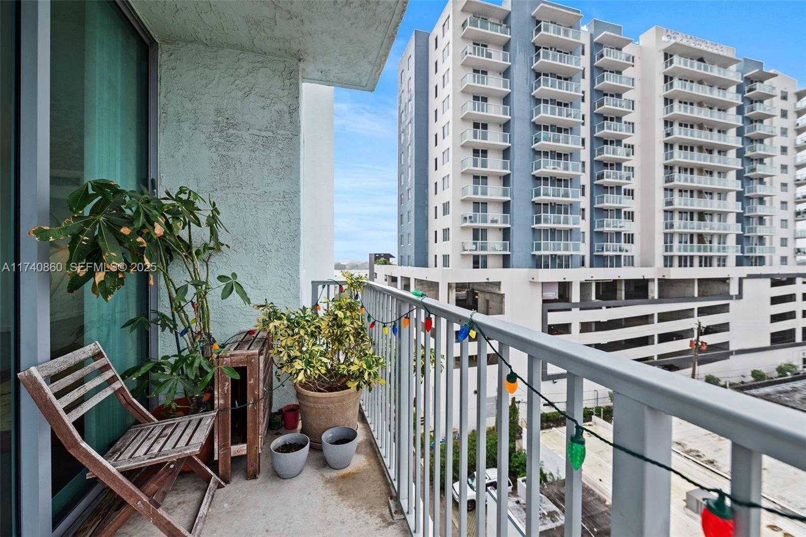 Imagen de Pequeño Objeto