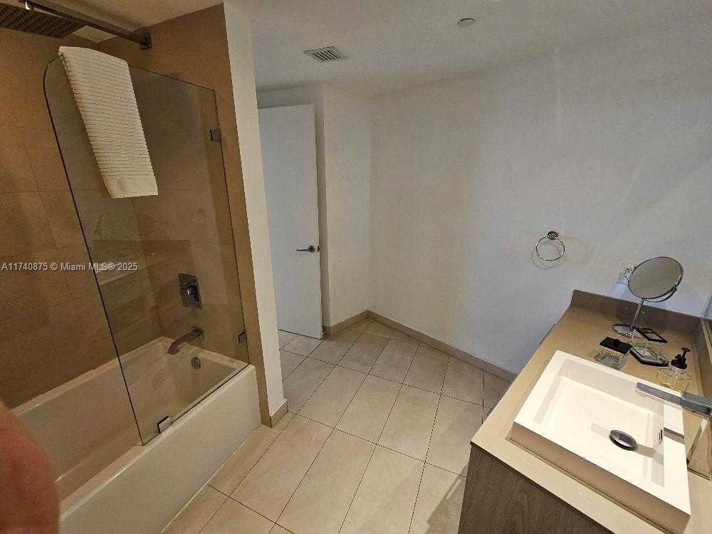 Small Image of 4111 SOUTH OCEAN DR #1109, Hollywood Number 12