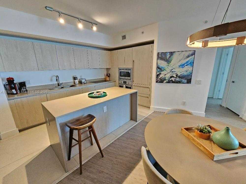 Small Image of 4111 SOUTH OCEAN DR #1109, Hollywood Number 2