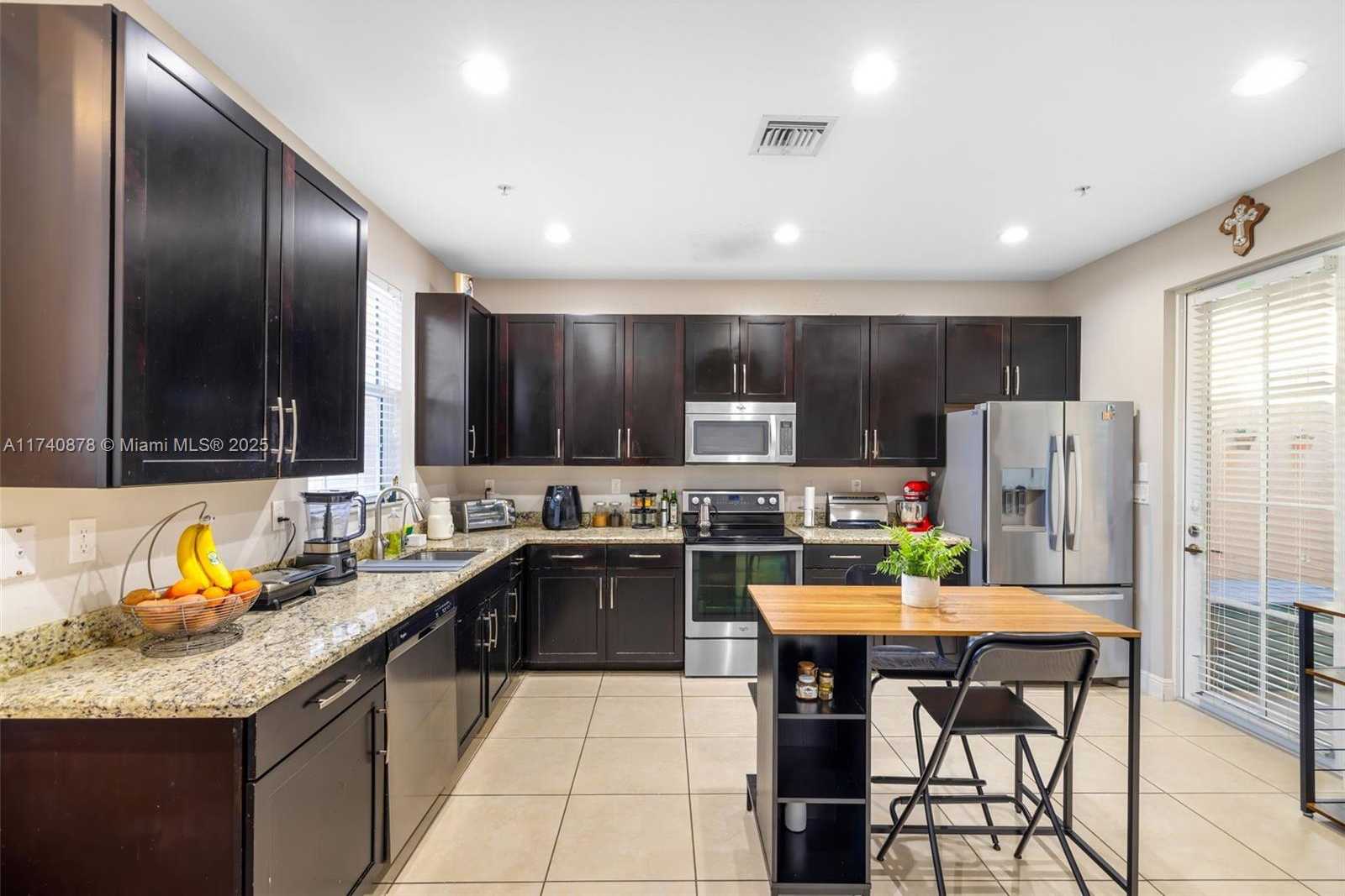 Small Image of 1413 SOUTH WEST 147TH TER, Pembroke Pines Number 12