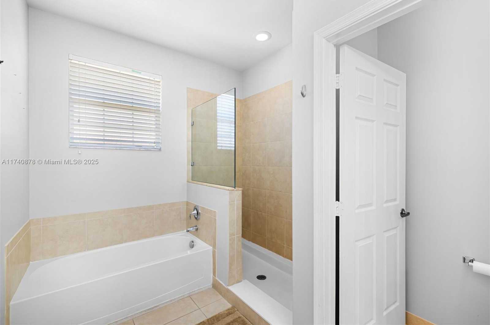 Small Image of 1413 SOUTH WEST 147TH TER, Pembroke Pines Number 19