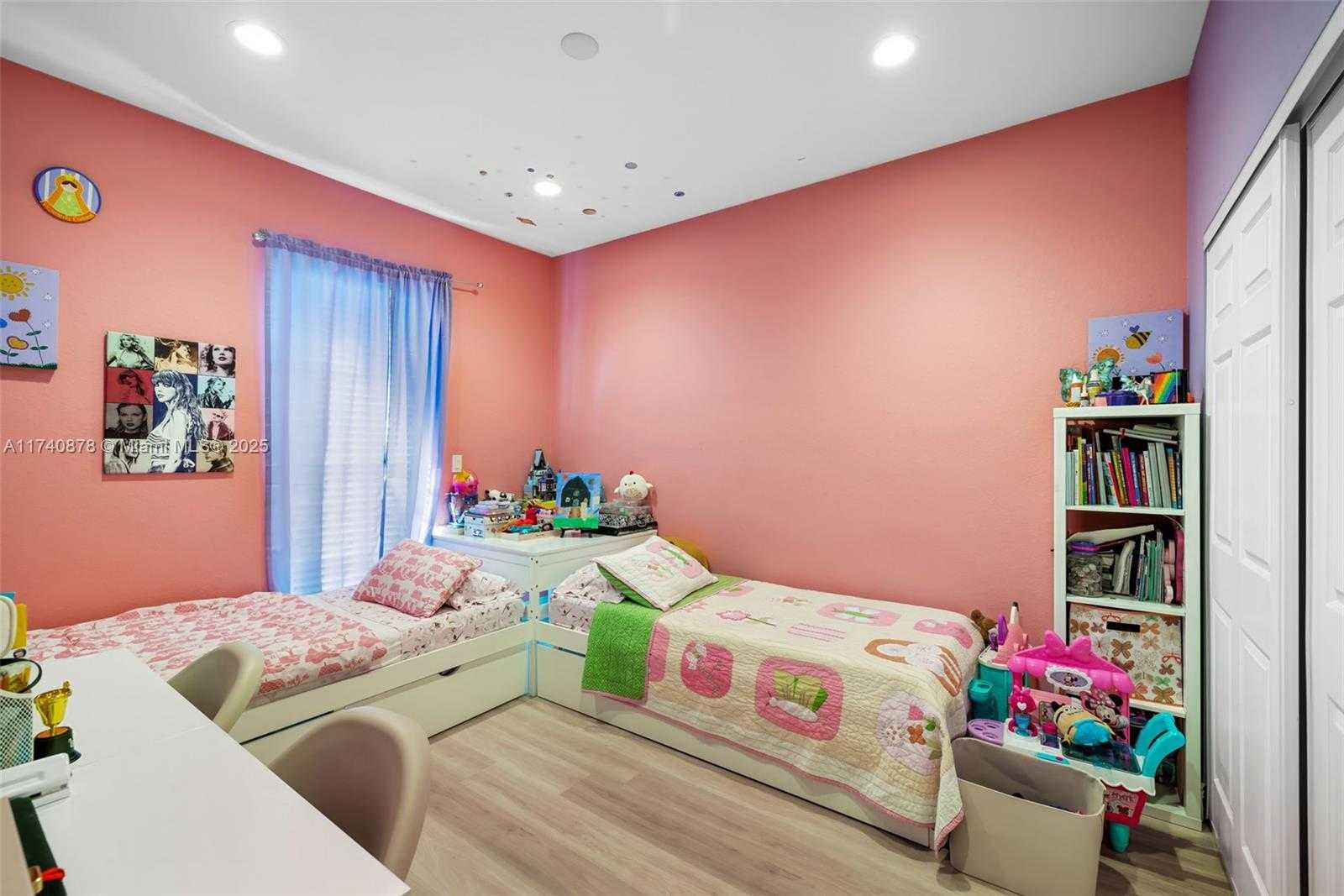 Small Image of 1413 SOUTH WEST 147TH TER, Pembroke Pines Number 21