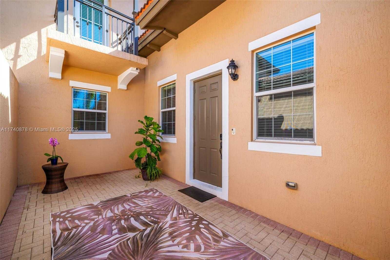 Small Image of 1413 SOUTH WEST 147TH TER, Pembroke Pines Number 7