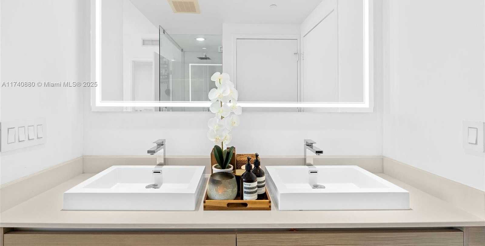 Small Image of 460 NORTH EAST 28TH ST #1404, Miami Number 21