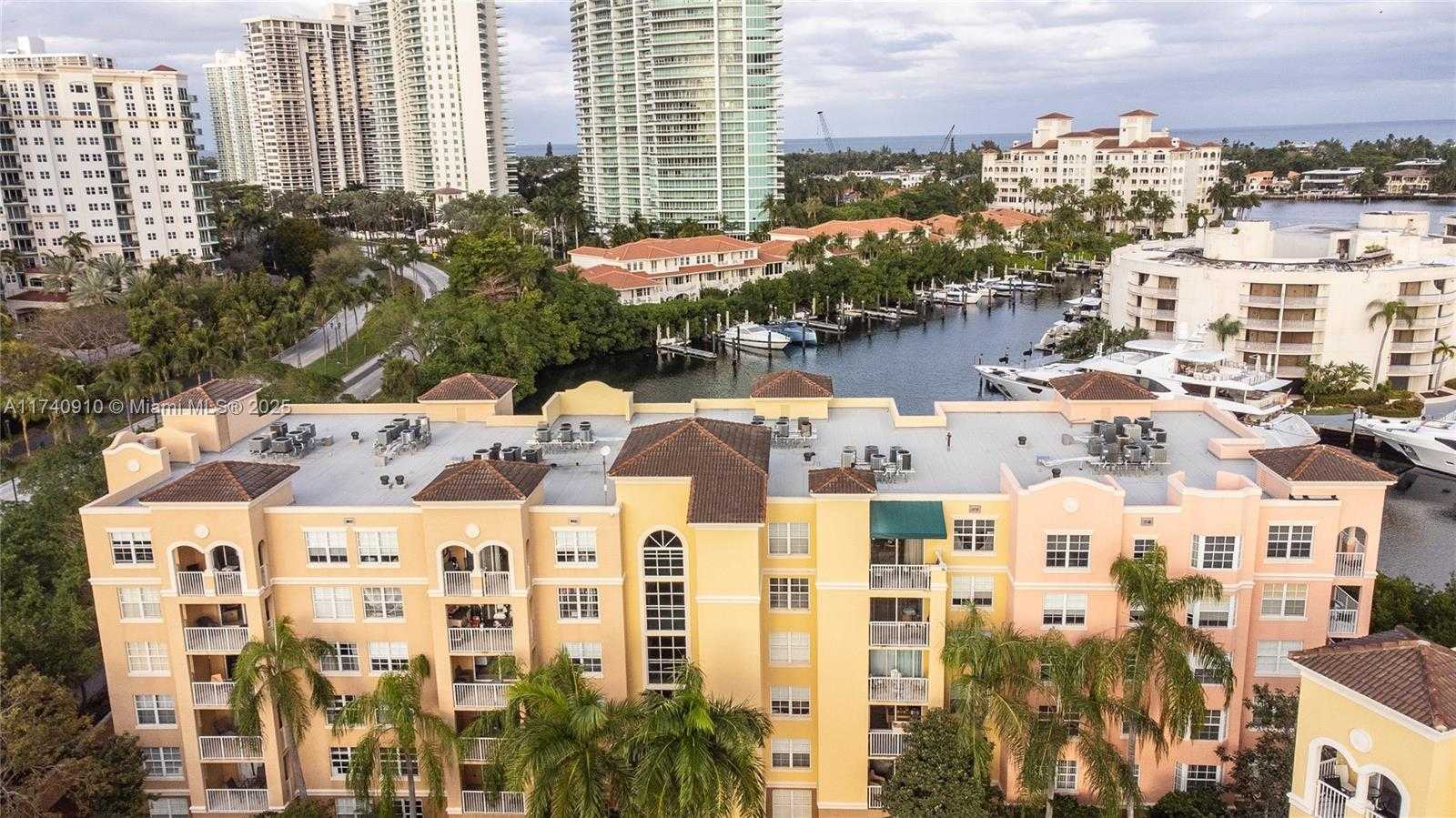 Small Image of 19999 EAST COUNTRY CLUB DR #1/305, Aventura Number 2