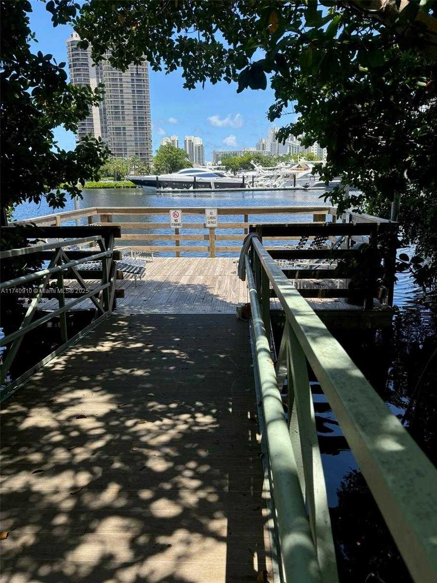 Small Image of 19999 EAST COUNTRY CLUB DR #1/305, Aventura Number 26