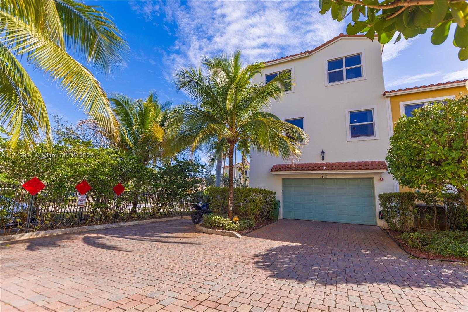 Small Image of 1799 NORTH WEST 124TH WAY #1799, Pembroke Pines Number 11