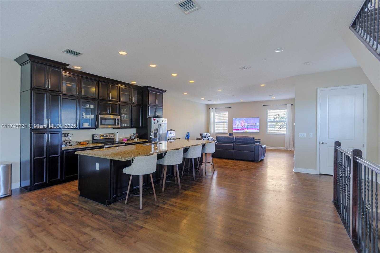 Small Image of 1799 NORTH WEST 124TH WAY #1799, Pembroke Pines Number 14