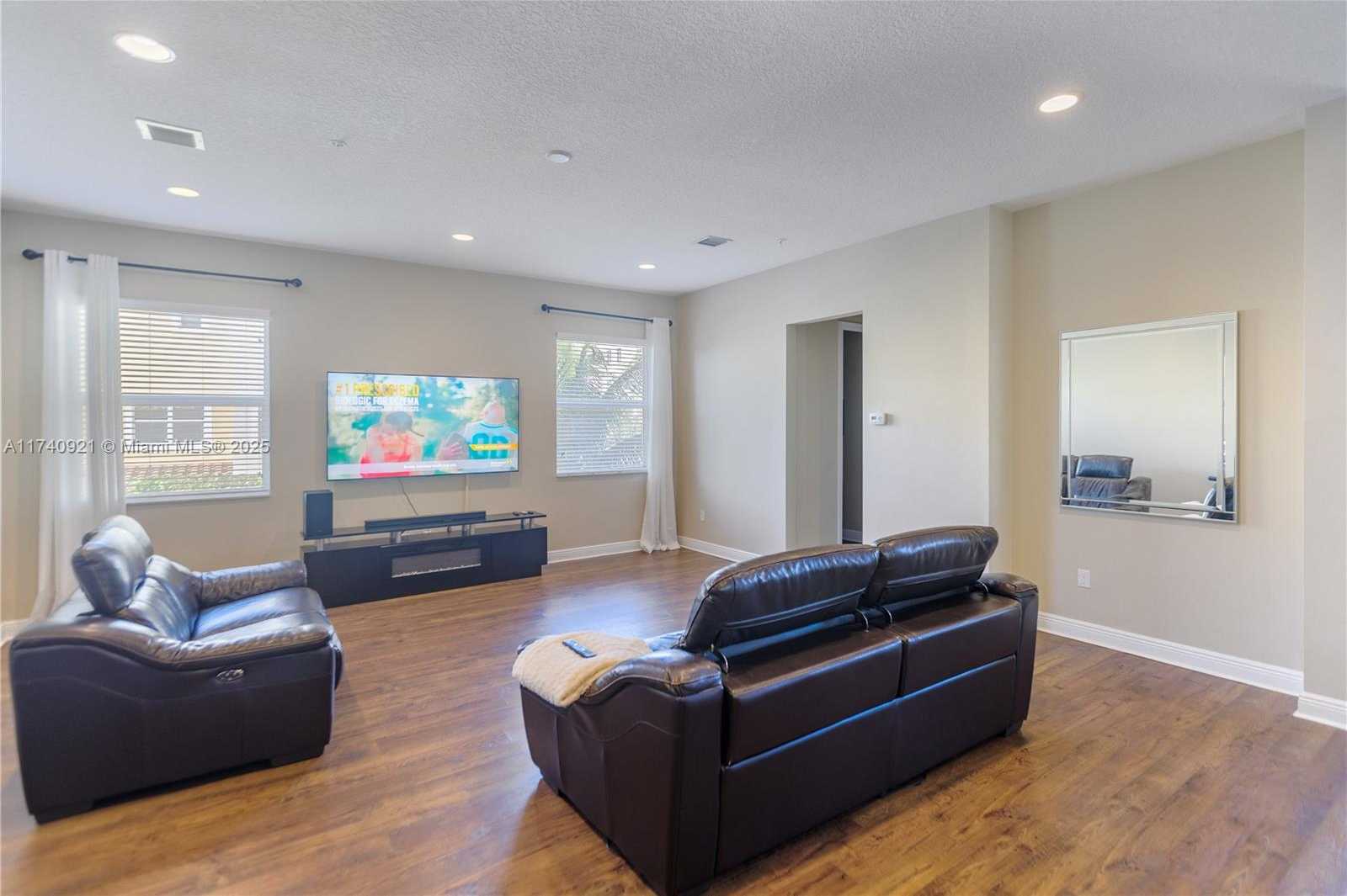 Small Image of 1799 NORTH WEST 124TH WAY #1799, Pembroke Pines Number 16