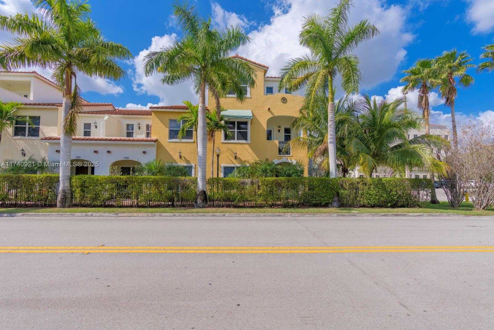 Small Image of 1799 NORTH WEST 124TH WAY #1799, Pembroke Pines Number 2