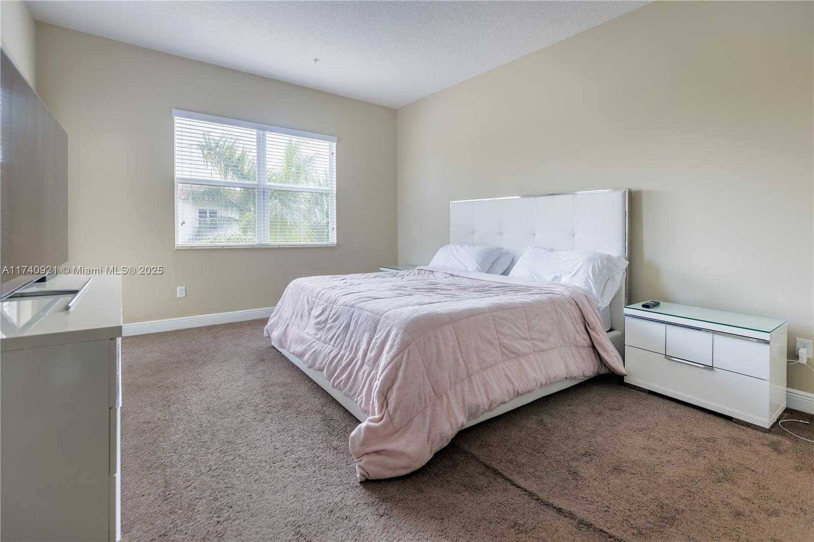 Small Image of 1799 NORTH WEST 124TH WAY #1799, Pembroke Pines Number 21