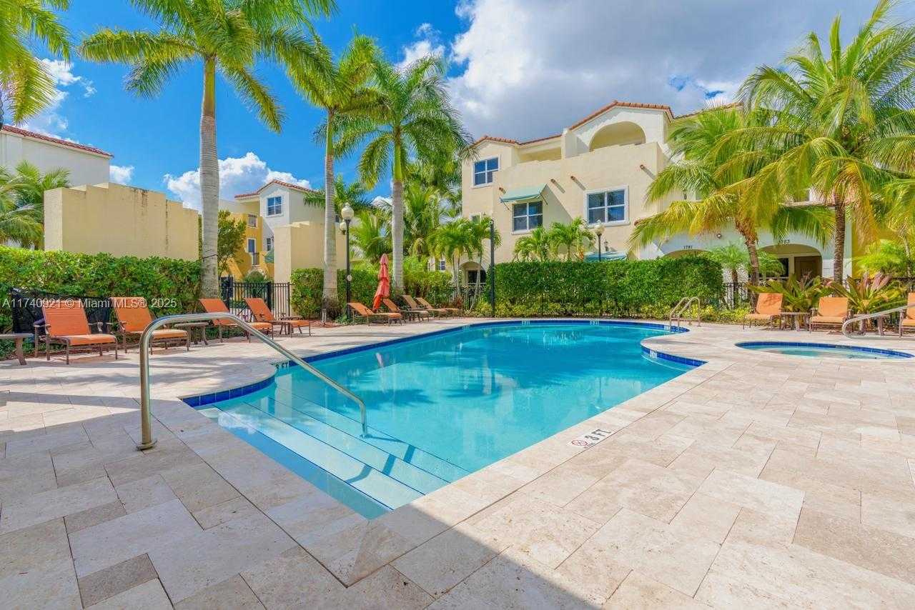 Small Image of 1799 NORTH WEST 124TH WAY #1799, Pembroke Pines Number 6