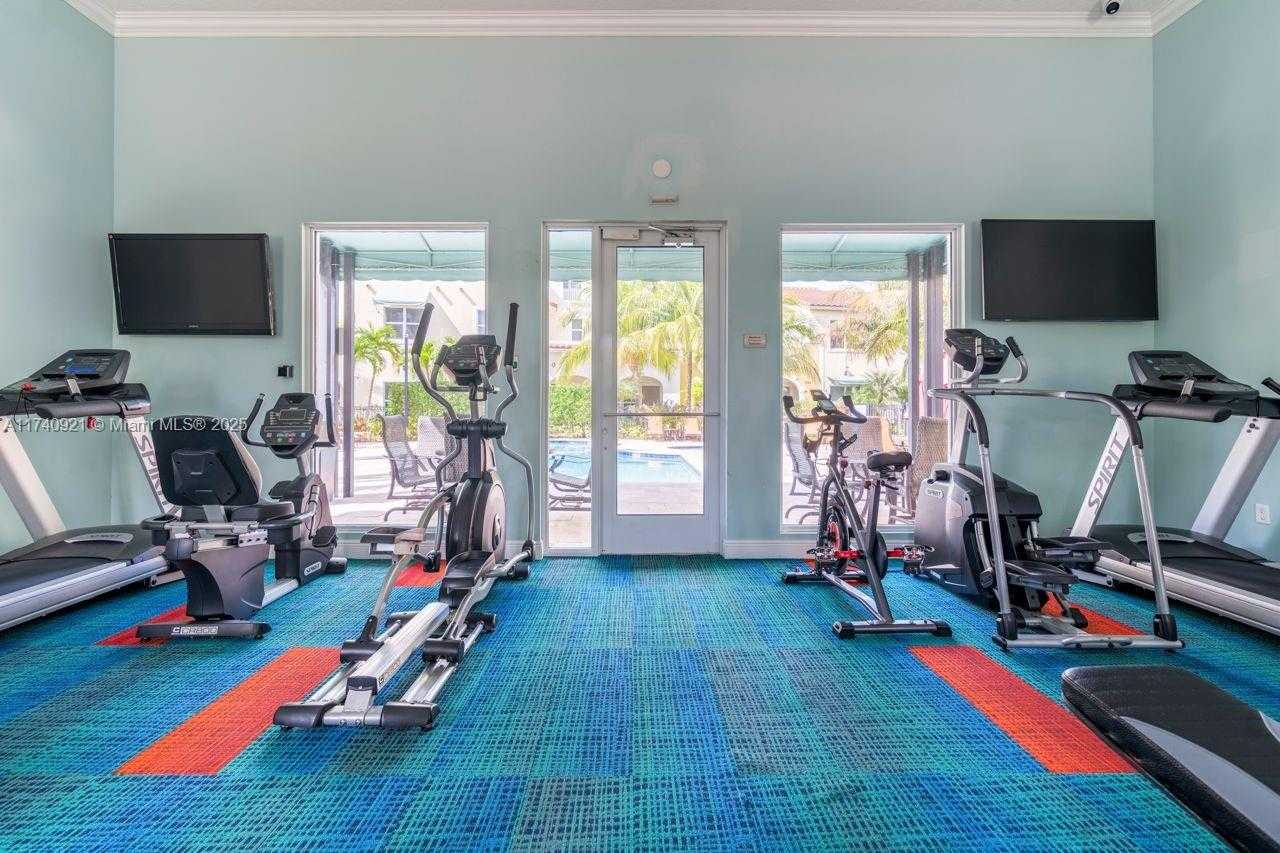 Small Image of 1799 NORTH WEST 124TH WAY #1799, Pembroke Pines Number 8