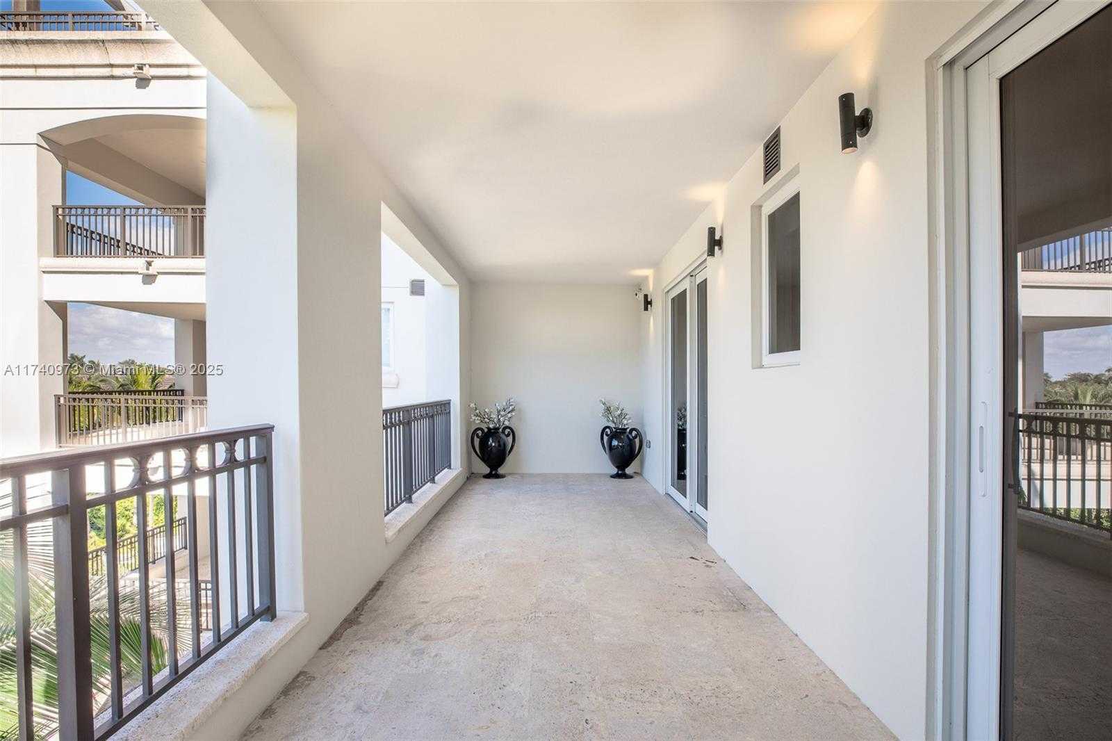 Small Image of 3535 HIAWATHA AVE #403, Coconut Grove Number 21