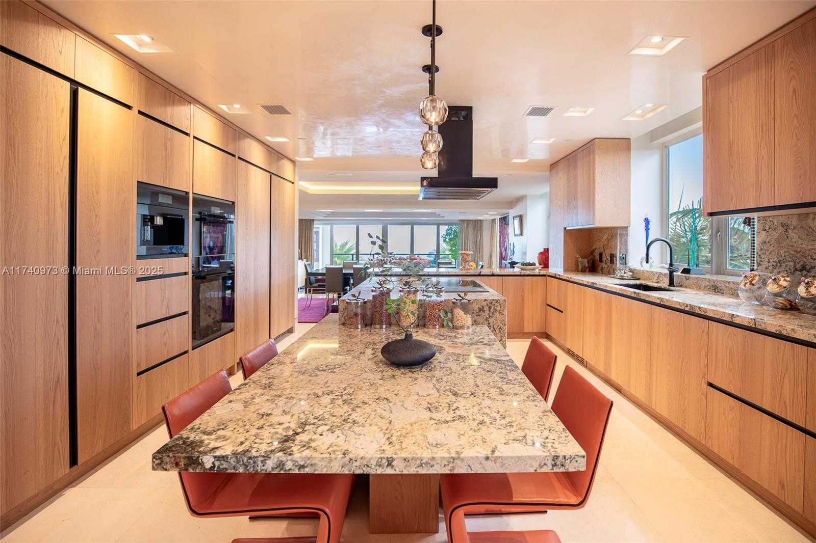 Small Image of 3535 HIAWATHA AVE #403, Coconut Grove Number 4