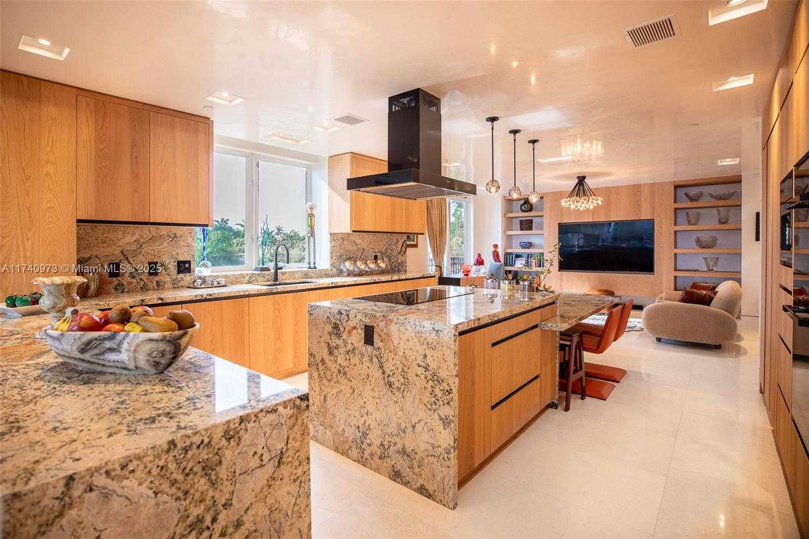 Small Image of 3535 HIAWATHA AVE #403, Coconut Grove Number 5