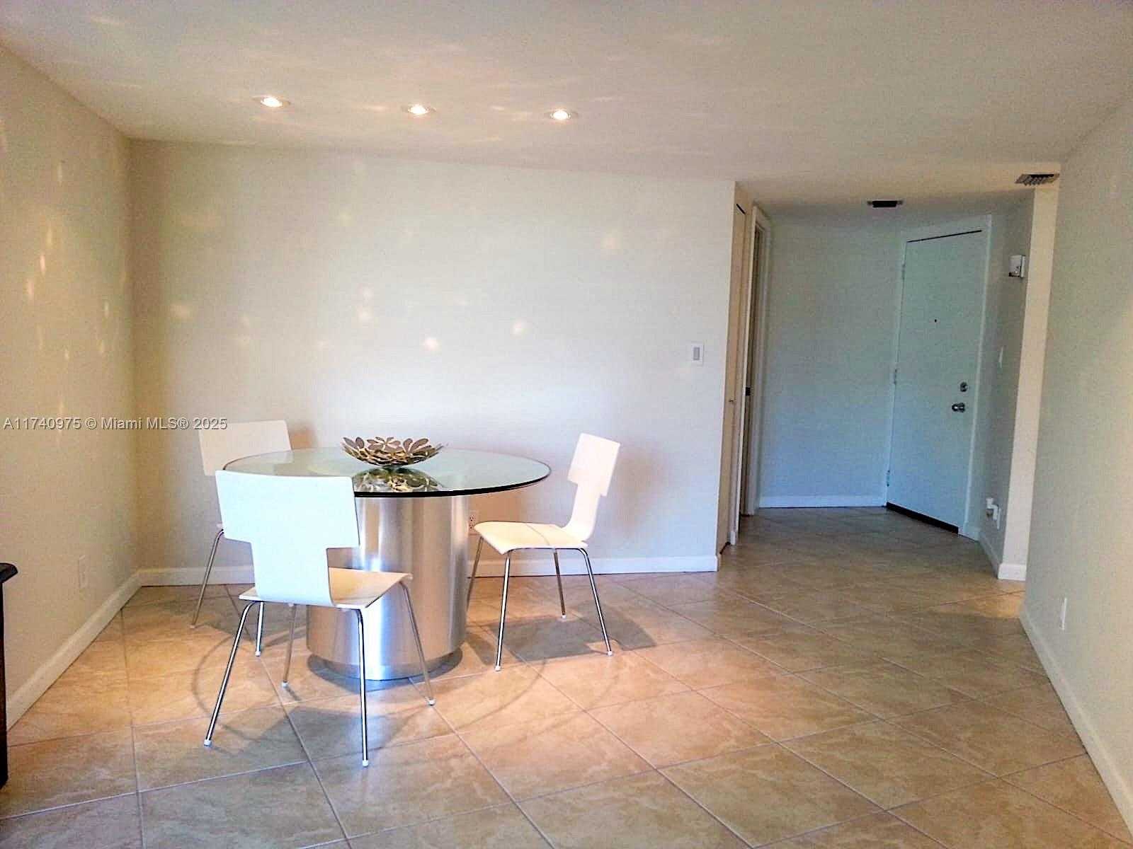 Small Image of 3475 NORTH COUNTRY CLUB DR #115, Aventura Number 12