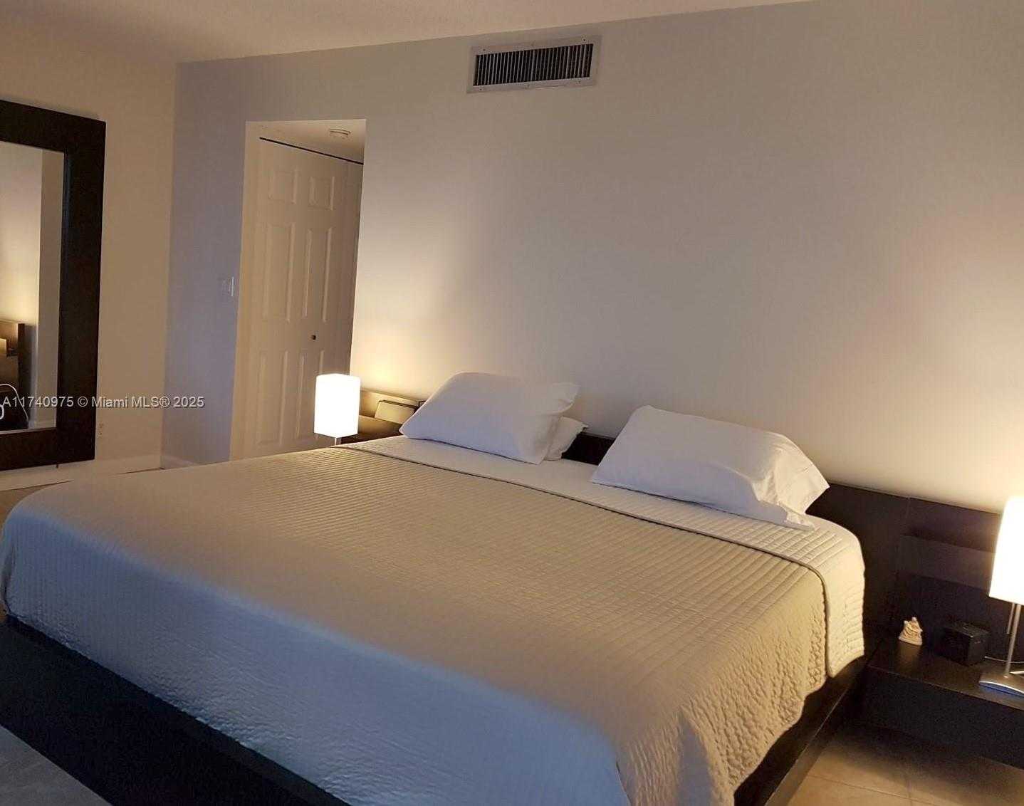 Small Image of 3475 NORTH COUNTRY CLUB DR #115, Aventura Number 23