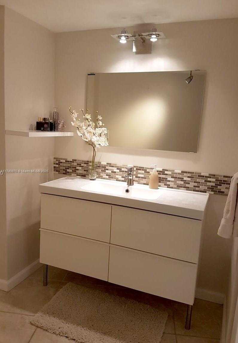 Small Image of 3475 NORTH COUNTRY CLUB DR #115, Aventura Number 28
