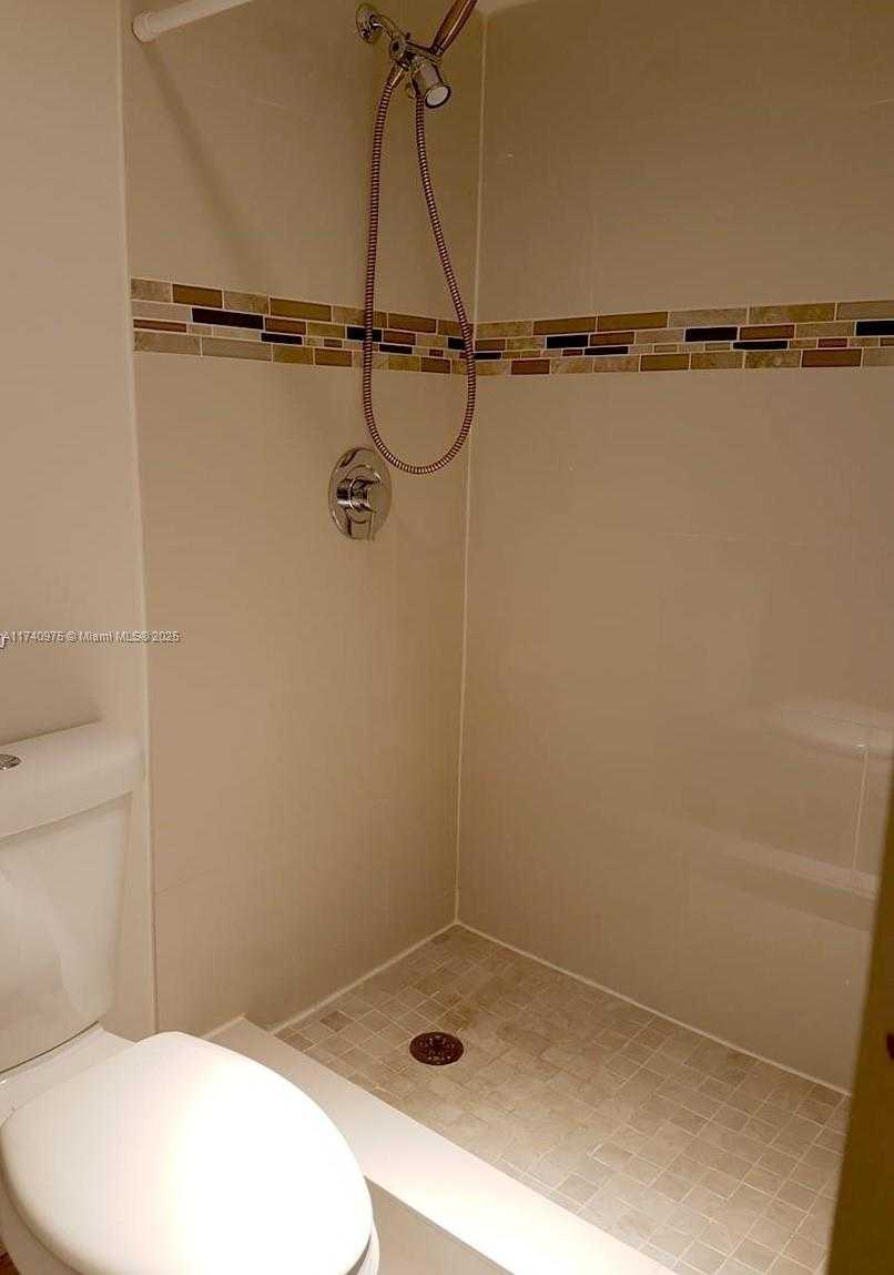 Small Image of 3475 NORTH COUNTRY CLUB DR #115, Aventura Number 29
