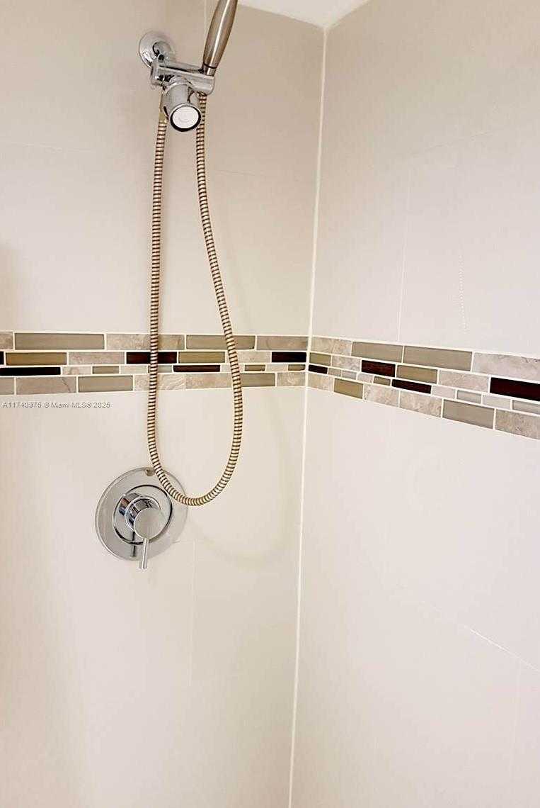 Small Image of 3475 NORTH COUNTRY CLUB DR #115, Aventura Number 30