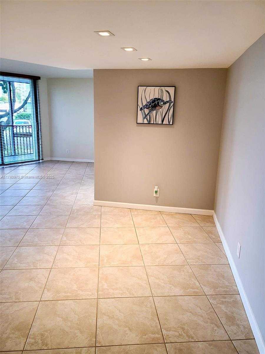 Small Image of 3475 NORTH COUNTRY CLUB DR #115, Aventura Number 6