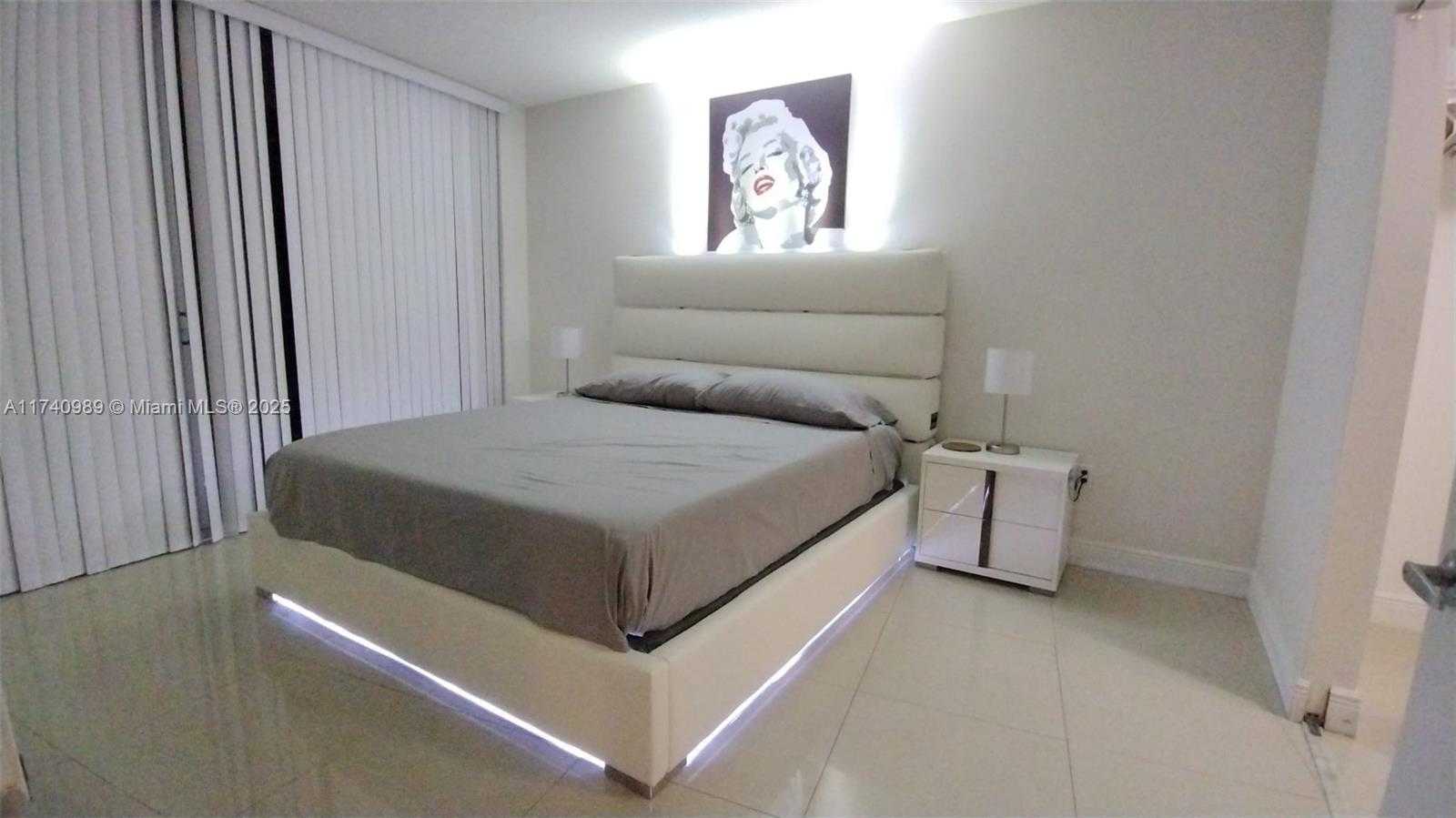 Imagen de Pequeño Objeto