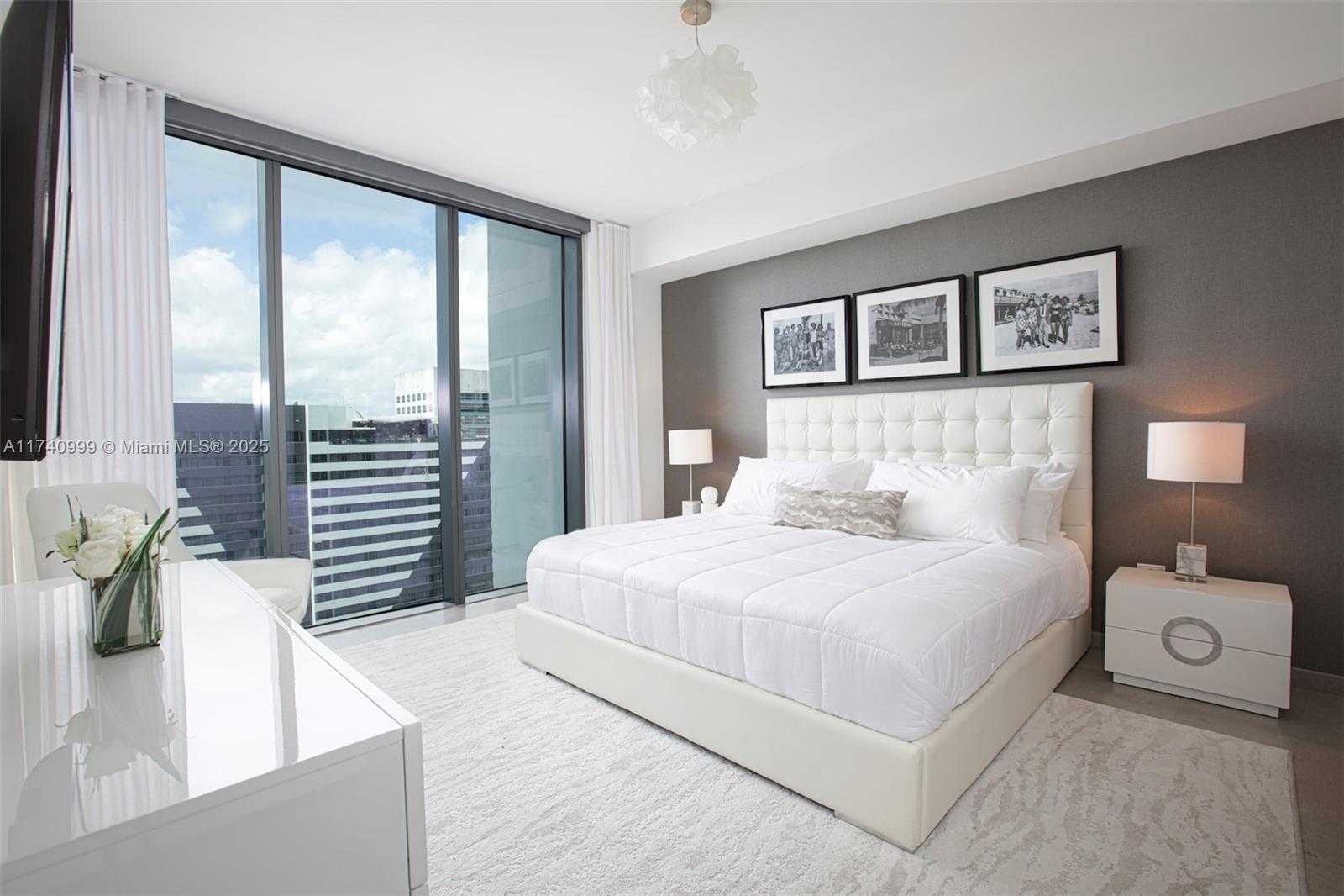 Small Image of 88 SOUTH WEST 7TH ST #1902, Miami Number 3