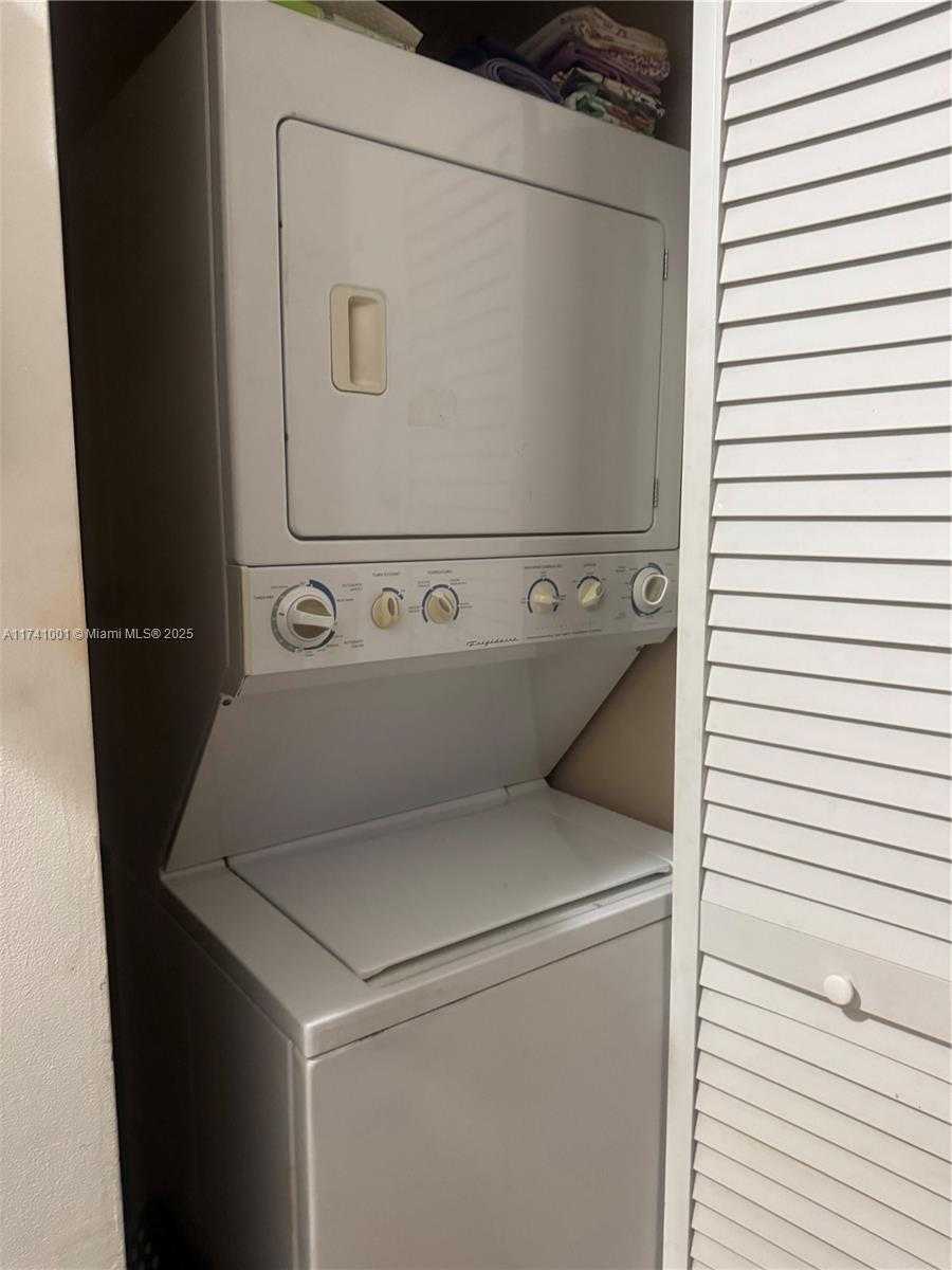 Small Image of 18352 NORTH WEST 68TH AVE #A, Hialeah Number 16