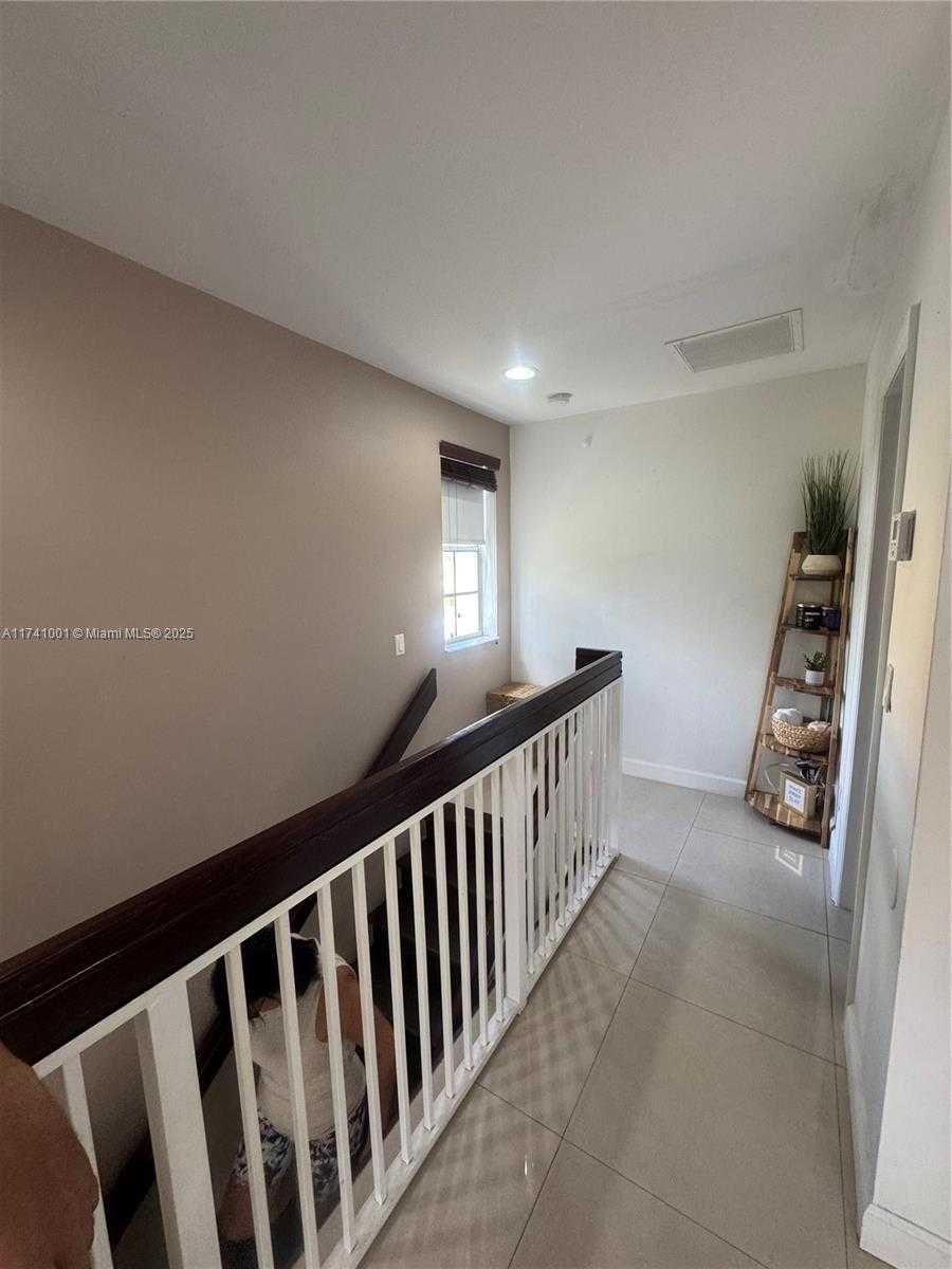 Small Image of 18352 NORTH WEST 68TH AVE #A, Hialeah Number 21