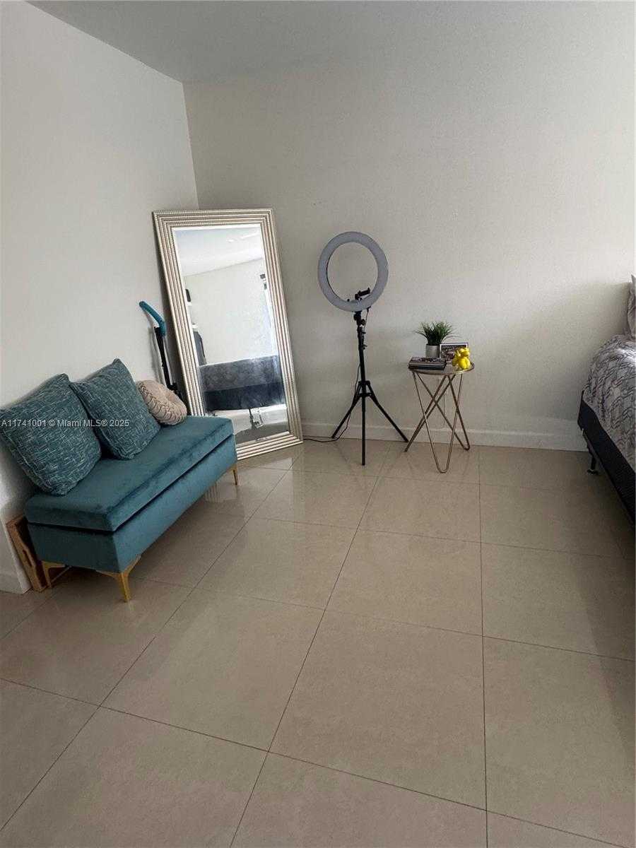 Small Image of 18352 NORTH WEST 68TH AVE #A, Hialeah Number 25