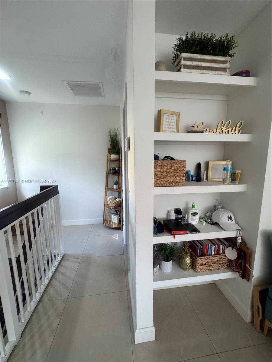 Small Image of 18352 NORTH WEST 68TH AVE #A, Hialeah Number 28