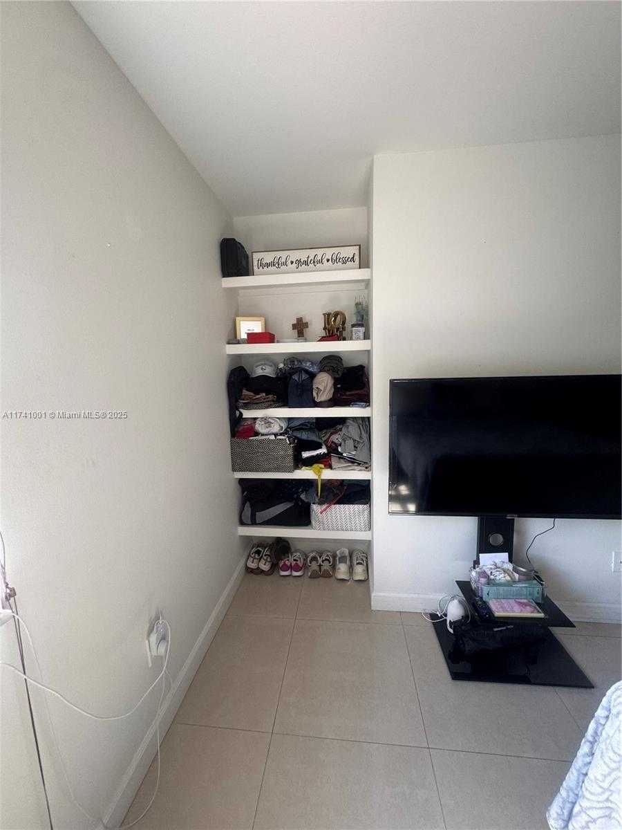 Small Image of 18352 NORTH WEST 68TH AVE #A, Hialeah Number 31