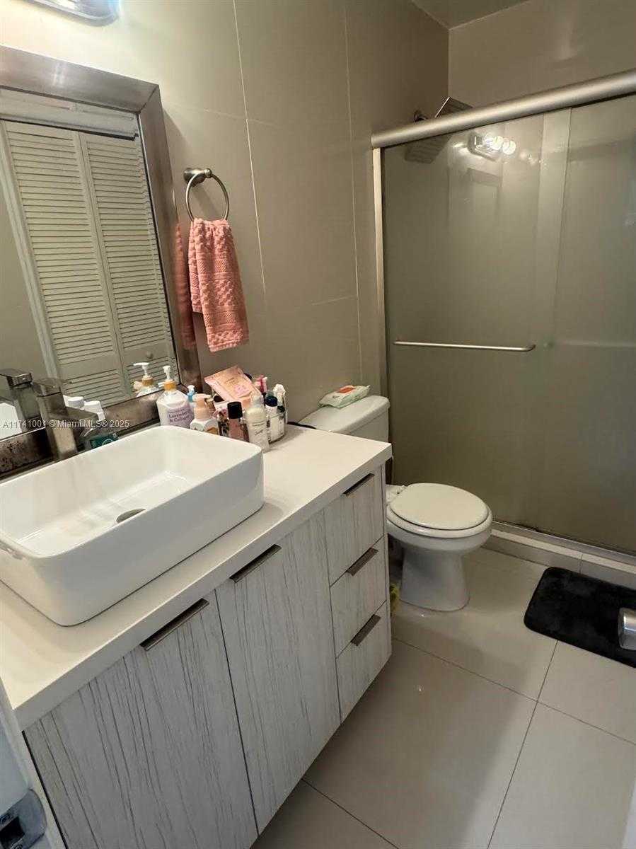 Small Image of 18352 NORTH WEST 68TH AVE #A, Hialeah Number 33