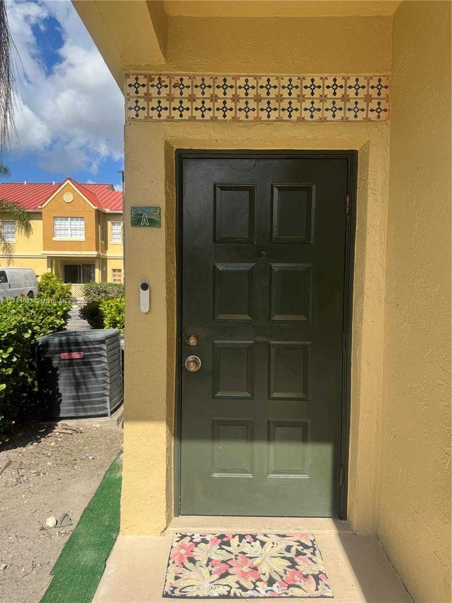 Small Image of 18352 NORTH WEST 68TH AVE #A, Hialeah Number 39