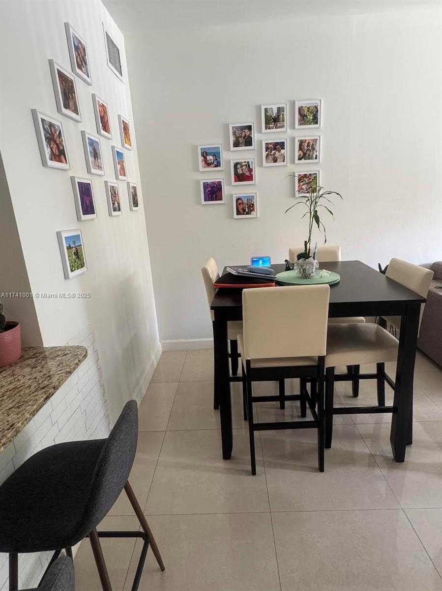 Small Image of 18352 NORTH WEST 68TH AVE #A, Hialeah Number 6