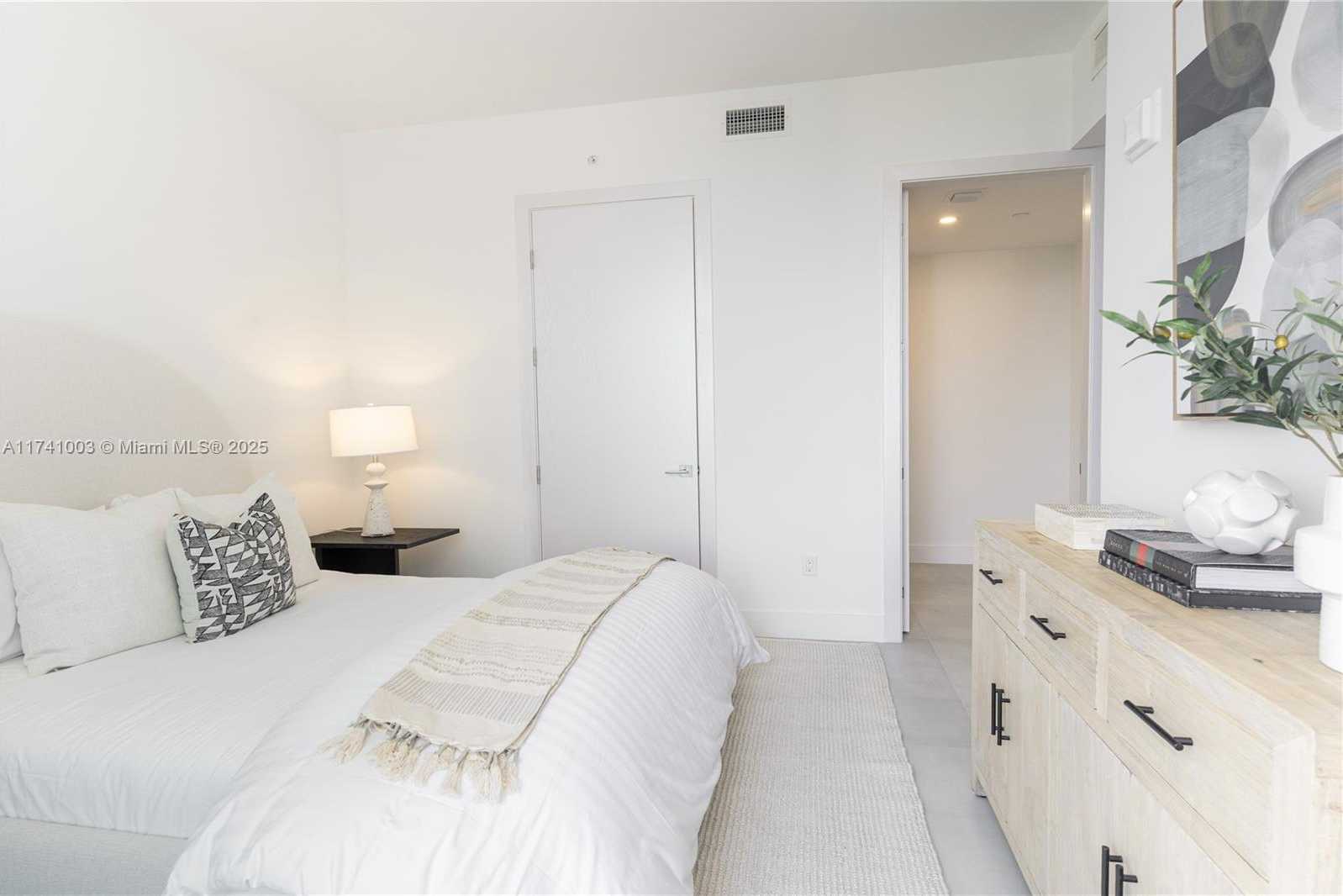 Small Image of 17550 COLLINS AVE #1501, Sunny Isles Beach Number 43