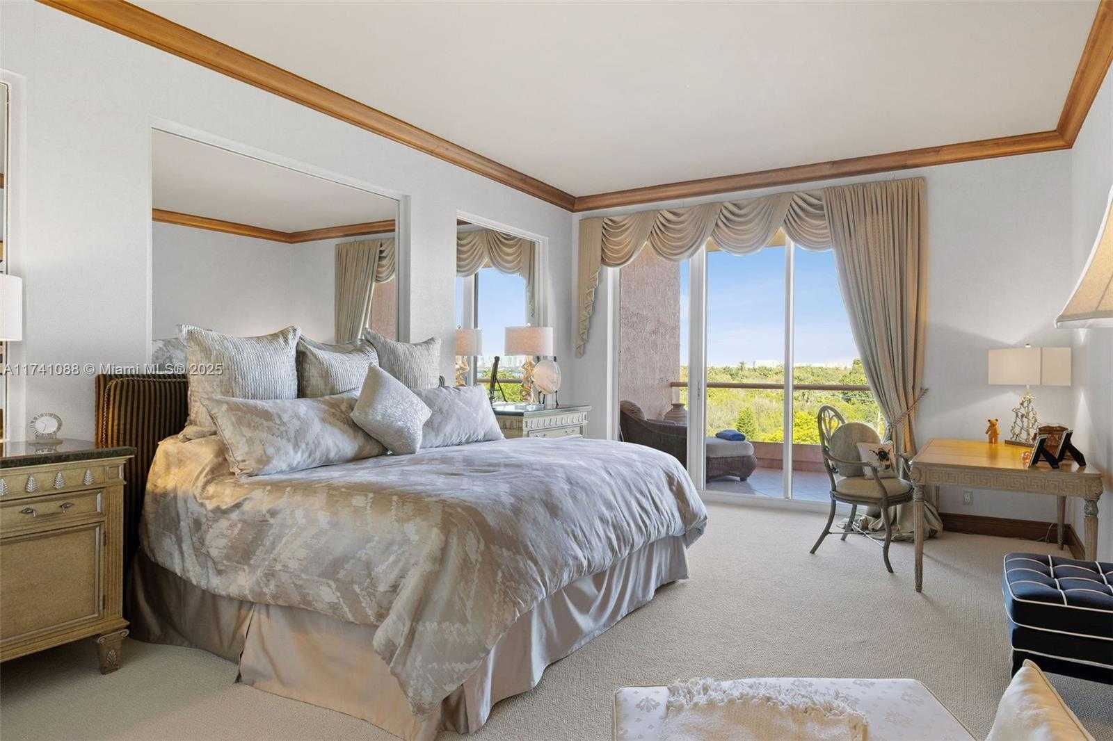 Small Image of 10 EDGEWATER DR #7G, Coral Gables Number 17