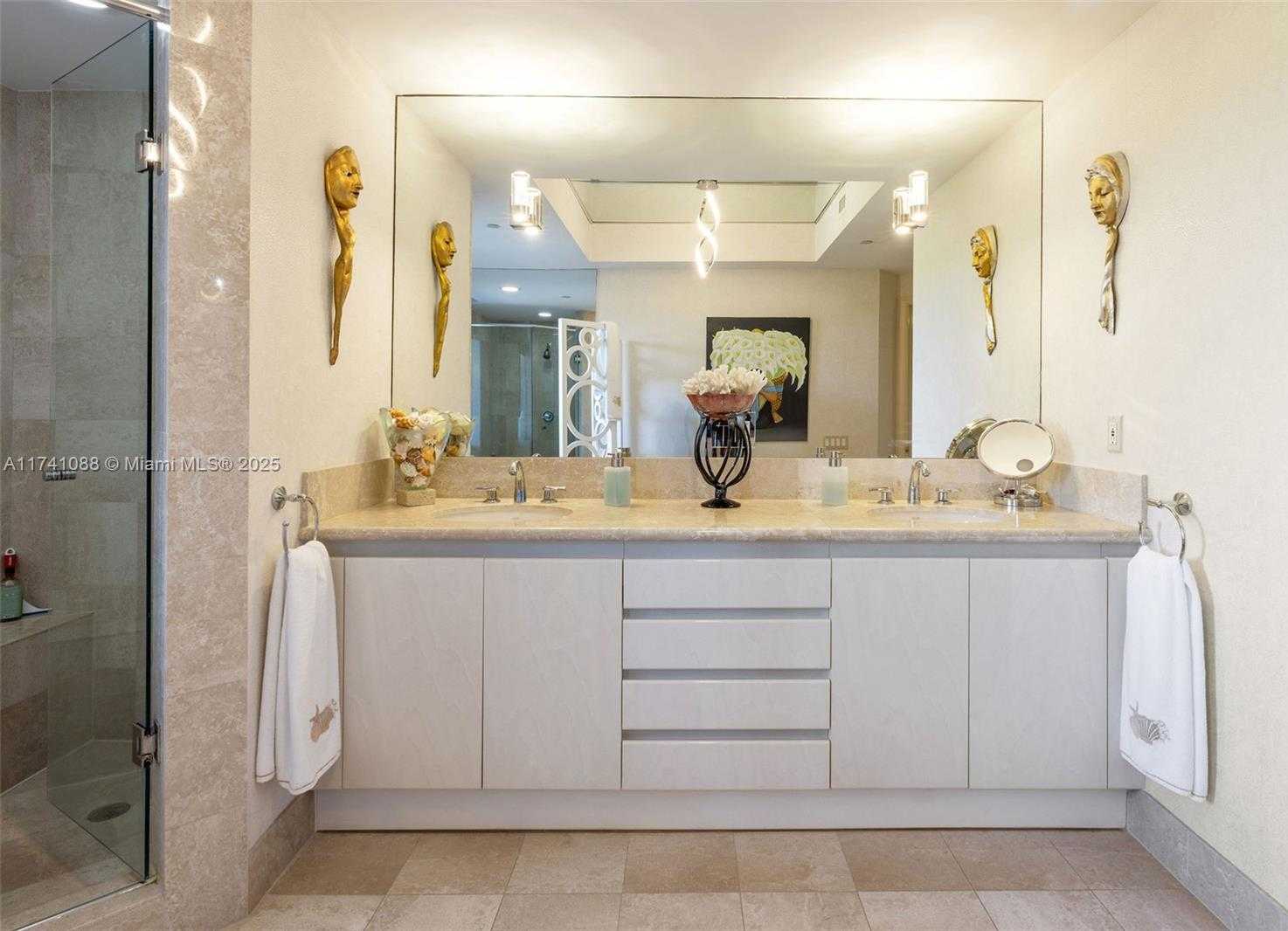 Small Image of 10 EDGEWATER DR #7G, Coral Gables Number 20