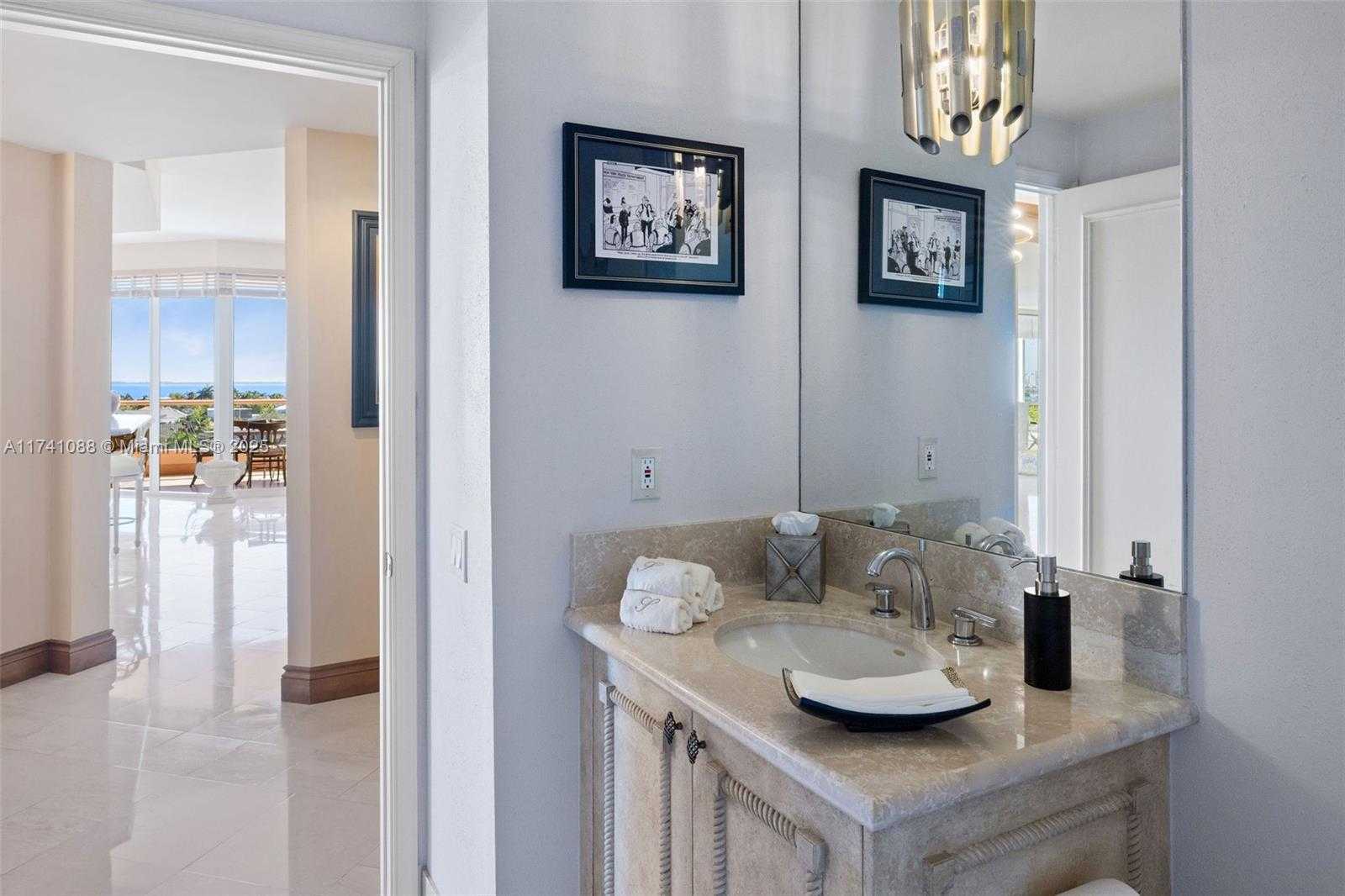 Small Image of 10 EDGEWATER DR #7G, Coral Gables Number 24
