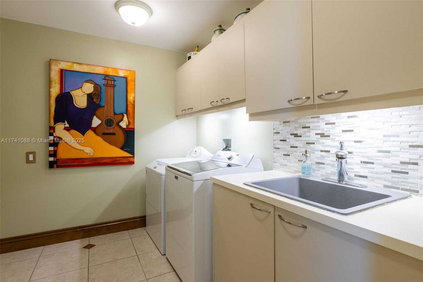 Small Image of 10 EDGEWATER DR #7G, Coral Gables Number 27